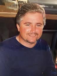 Darren Estes's Instagram, Twitter & Facebook