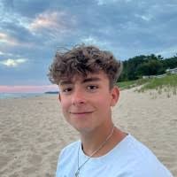 400+ "Krzysiak" profiles