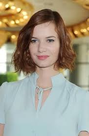 Sprawdź najnowsze plotki i obejrzyj zdjęcia gwiazd. Nova Frizura Karolina Malinowska