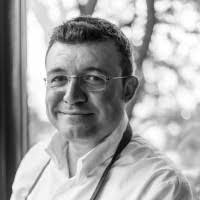 Ed Lobo's Instagram, Twitter & Facebook