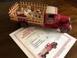 Budweiser 1933 Beer Deliver Truck Replica Danbury Mint 1 24 Scale Diecast Collectors Model Red Wood Sidewalls Beer Cases Retro M Beer Case Beer Crate Budweiser