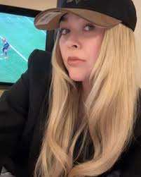 Catching flights, feelings and cabs. 🚕