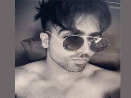 Hardy sandhu horn blow your sketches india facebook. Hardy Sandhu