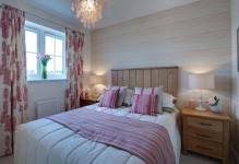 غرفة نوم إصلاح بأيديهم صورة رخيصة