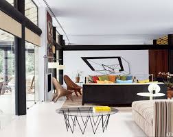 This article presents a collection of fresh and sleek modern bachelor pad ideas to help any single guy out there find his style and redecorate his home into a one of a kind residence. 21 Stylish Bachelor Pad Ideas With Architectural Digest