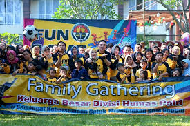 Susunan panitia 8 kegiatan wisata. Divhumas Polri Adakan Kegiatan Family Gathering Bangun Kapasitas Sdm Antara News