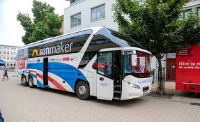 Der sv meppen gewinnt am montagabend mit 2:0 gegen den fc ingolstadt. Video Hansa Fans Stoppen Mannschaftsbus Auf Der Autobahn Liga3 Online De