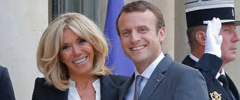 Born 13 april 1953) is a french schoolteacher who is the wife and former teacher of emmanuel macron, current president of france. Emmanuel Macron S Wife On 25 Year Age Gap We Have Breakfast Together Me And My Wrinkles Abc News