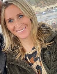 Kelly Hedden's Instagram, Twitter & Facebook