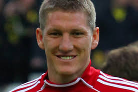 August 1984 in kolbermoor ) ist ein ehemaliger deutscher fußballspieler , der seit seinem karriereende als experte der ard bei der sportschau im einsatz ist. Frankfurt Bayern 0 1 Schweinsteiger Zaubert Bayern Zum Titel