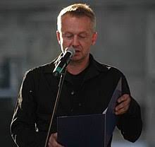 Rola w „psach ugruntowała pozycję bogusława lindy w świecie polskiej będąc jeszcze na studiach, bogusław linda debiutował na deskach teatru starego w „zbrodni i karze. Boguslaw Linda Wikipedia Wolna Encyklopedia