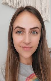 Samantha Strickland's Instagram, Twitter & Facebook