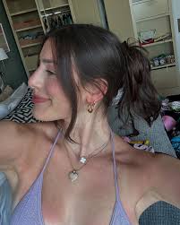 Comment dinner table conversation starters, we're all out