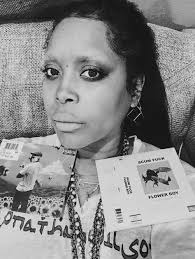 Erykah Badu The First Time I Saw Your Face Pin By Keisha Weems On Erykah Erykah Badu Sound Of Music Record Producer