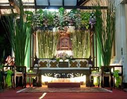 Berikut contoh foto gambar dekorasi pernikahan modern elegan minimalis lagi ngetrend terbaru sebagai inspirasi anda untuk mendesain dan mendekorasi pelaminan instagram post by laksmi art and decoration • dec 24, 2016 at 8:01am utc. 55 Gambar Dekorasi Pelaminan Minimalis Modern Dan Klasik Desainrumahnya Com