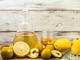 Eau De Coing Recette Liqueur De Coing Coing Bouteille De Vin