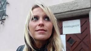 Julia Pink spricht über ihren Jobverlust als Erzieherin