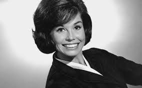 Janette Anderson's Instagram, Twitter & Facebook