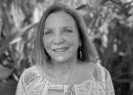 Jeanine Booth's Instagram, Twitter & Facebook