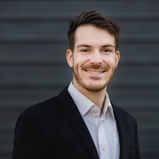 Paul Spohr's Instagram, Twitter & Facebook