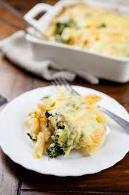 Spinatpalatschinken mit käse überbacken:spinat auftauen und erhitzen, mit knoblauch, salz und pfeffer abschmecken. Nudel Spinat Auflauf Mit Reichlich Kase Uberbacken Kuechenchaotin