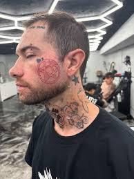 Thank you to my clients over the weekend, Colby Borden, Michael Dorosky and Sam  Borden for coming in for some work!!!!! As you guys can see, using light  colors suck 🤣🤣 makes