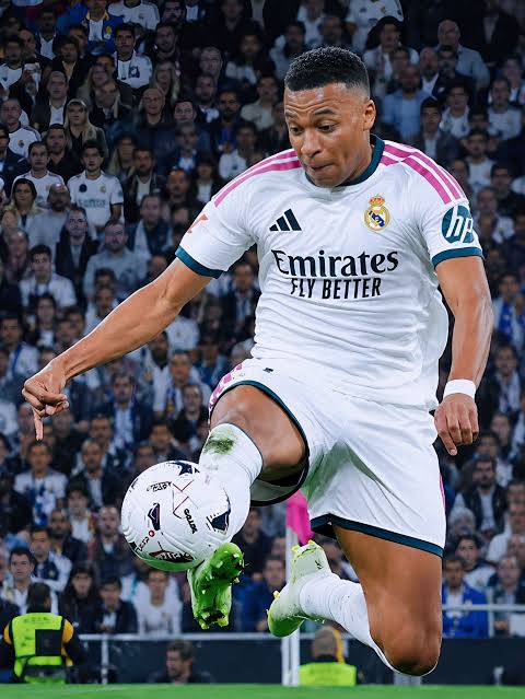 Kylian Mbappe 100th UCL appearance vs AS Roma