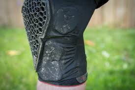 Dainese Trail Skins 2 Knee Guards Review Pinkbike