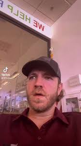 Seth Mallory's Instagram, Twitter & Facebook