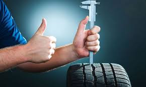 Beim motorrad ist meine persönliche grenze bei 3 jahren, nicht ohne spaß haben reifen eine sog dot nummer im auto und motorradbereich. Auto Ombudsmann Wie Alt Durfen Neue Reifen Sein Kleinezeitung At