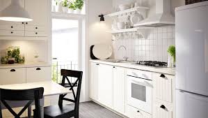 Pin Von My Creative Mind Auf Studio Apartment Antwerp Ikea Kuche Kleine Weisse Kuchen Sideboard Kuche