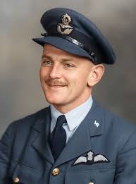 John Stower, el piloto argentino que participó en la fuga más increíble de  la Segunda Guerra Mundial que inspiró un clásico de Hollywood