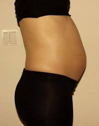 Entwicklung, größe und gewicht deines babys. Kleiner Bauch In Der Schwangerschaft 3 Grunde Fur Den Kleinen Babybauch