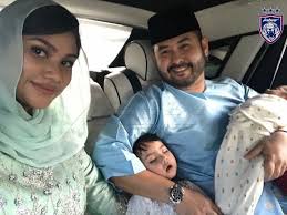 Mari kita kenali isteri baginda, tengku ampuan pahang, tunku azizah aminah maimunah iskandariah. Yam Tunku Khalsom Aminah Sofiah Tido Brotherhood Johor Facebook