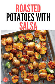 You Really Won T Believe How Good These Super Simple Roasted Potatoes Are With Nothing More Than The Simpl Roasted Potatoes Veggie Recipes Delicious Vegetarian