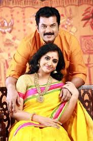 மேதில் தேவிகா (ta) bailarina india (es); Methil Devika And Actor Mukesh Second Wedding Pictures