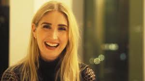 Takk for alle gode ord, fine meldinger, all støtte og kjærlighet. ✨ Jeg er  vel fremme i nord etter turnéavslutningen i går, og akkurat nå SNØR det  ute! ❄️❄️❄️ O lykke! God Jul!! ✨✨✨✨