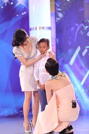 Cường đôla trông hai con. Khong Chá»‰ VÄƒn Mai HÆ°Æ¡ng Toc Tien Khoc Sau Khi Xem Clip Nay