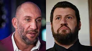 Itt 9 antik könyvet találsz puzsér róbert szerzőtől, pl. Index Belfold Tovabb Hadakozik Puzser Robert Es Berki Krisztian Elnapoltak A Peruket