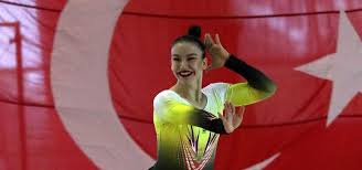 May 29, 2021 · kariyerinde 100'ün üzerinde madalya bulunan milli sporcu ayşe begüm onbaşı, başarılarına bir yenisini daha ekledi! Ayse Begum Onbasi Kimdir Ayse Begum Onbasi Kac Yasinda Nerelidir Iste Basarilari Aspor