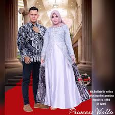 Mungkin hal ini bisa sedikit mengispirasi. Model Batik Couple Modern Terbaru 2021 Desain Mewah Model Baju Terbaru