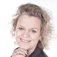 Wendy Visser's Instagram, Twitter & Facebook