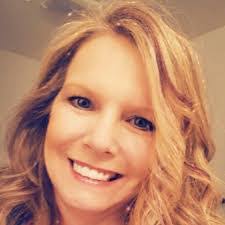 Sonja Courtney's Instagram, Twitter & Facebook