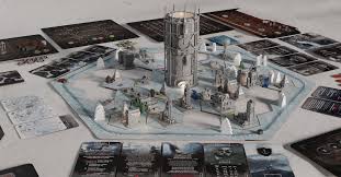 Es versetzt spieler in eine dystopische welt. Frostpunk Board Game