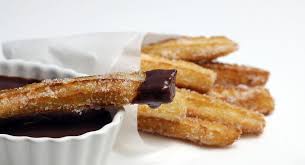 Vamos a ver ¿a quién no le apetece unos churritos calentitos con un buen chocolate para desayunar un frío domingo de invierno? Como Hacer Churros Crocantes En Casa