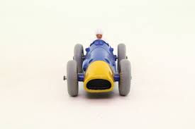It is 10 cm long. Dinky Toys 234 Ferrari Racing Car Blue Yellow Gloss Base Rn5 142263