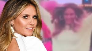 Topmodel by heidi klum heute bestellen, versandkostenfrei. Heidi Klum Sowas Von Schwanger Bei Dieser Aufnahme Sind Sich Die Fans Sicher Youtube
