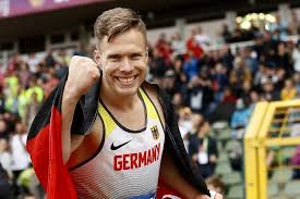 Find the perfect markus rehm stock photo. Paralympics Paralympics Botschafter Markus Rehm Besucht Tokio Und Springt Inoffiziellen Weltrekord Olympiastutzpunkt Nrw Rheinland