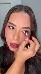 🌟 Descubre el poder del delineado perfecto con el #WonderskinEyeliner que  ha impresionado este año a todos los amantes del maquillaje. 😍 Este  producto es imprescindible en tu rutina diaria, ofreciendo ...