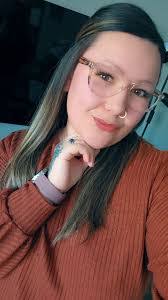 Amanda Stickel's Instagram, Twitter & Facebook